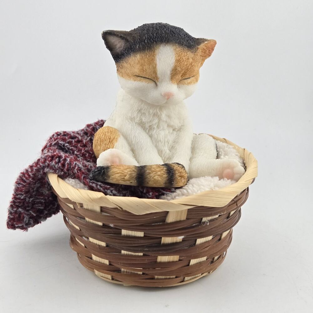 Design Toscano Sleepy Time Calico Cat Figurine In Woven Basket 6" Kitten Statue